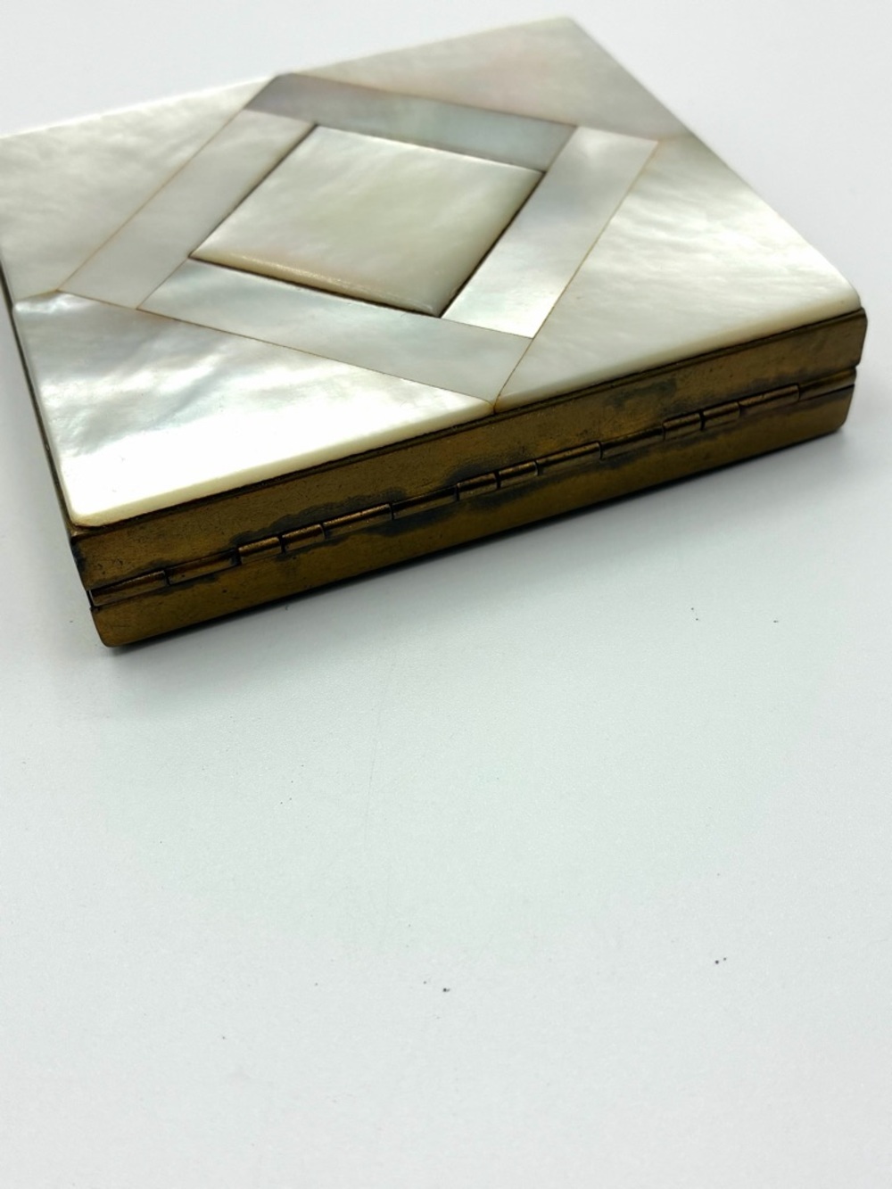 Vintage Mother of Pearl Brass Cigarette Case Compact Art Deco Style - Picture 3 of 11